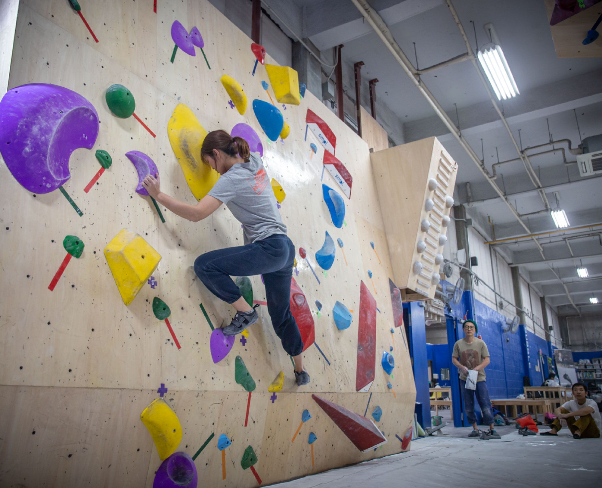 ロッキー品川店 東京都内最大級のボルダリング施設 Rocky Climbing Fitness Gym