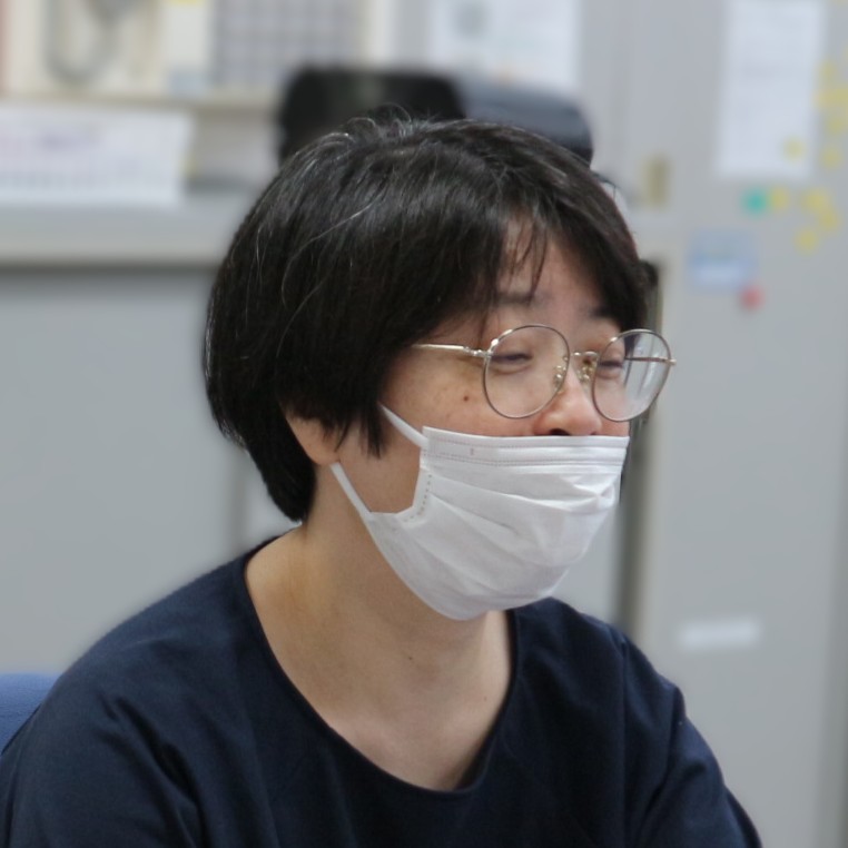 職員