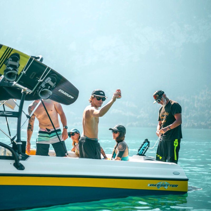 Wakeboarden auf dem Thunersee bei Interlaken