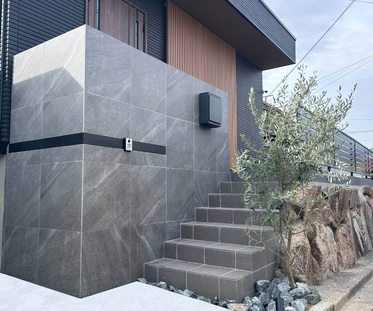 タカショー アヴェルサ シルバー 門柱タイルデッキ等 DIY 建築資材 タカショー アヴェルサ シルバー 門柱タイルデッキ等 DIY 建築資材