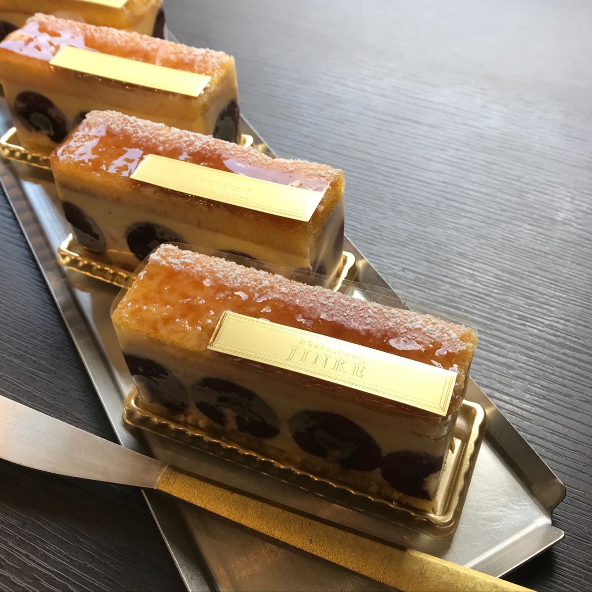 数日限定ですスリジエ　アメリカンチェリーとバタークリームキルシュ酒入り