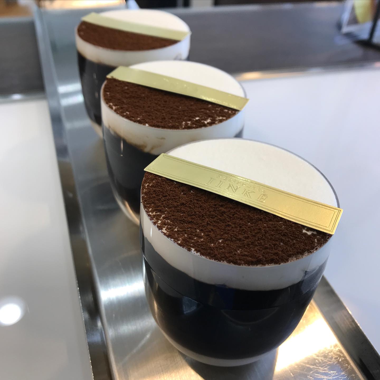 今年も始まります　ヴェリーヌ カフェ　黒糖入りミルククリーム　ブラジル&コロンビアブレンドのコーヒーゼリーとシャンティ　夏季限定です