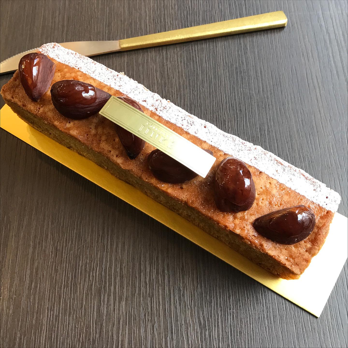 ケーク マロン　マロンペーストを練り込んだ生地　バニラ入り