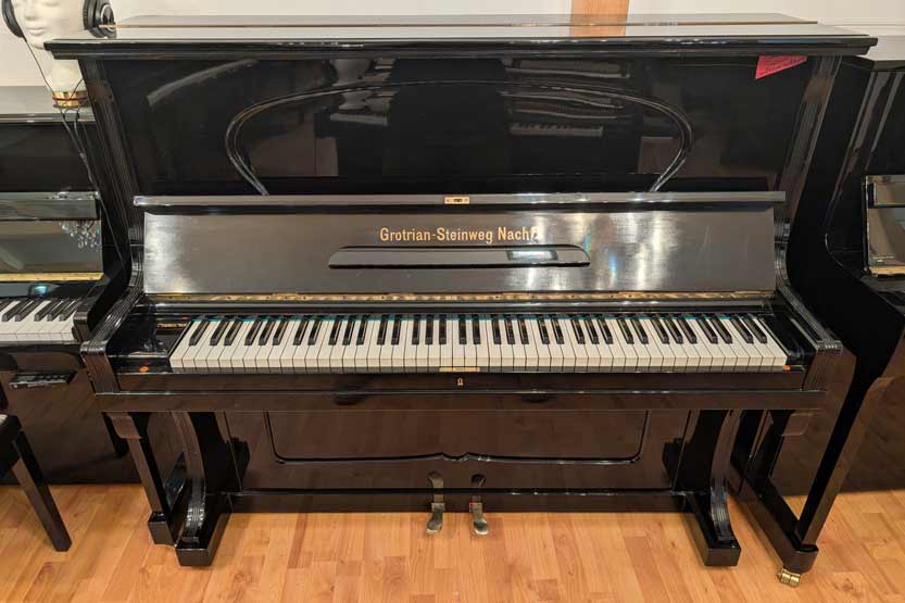 Klavier Grotrian Steinweg Klassik schwarz 