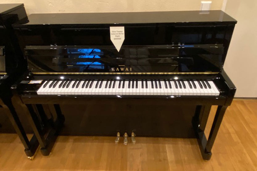 Klavier KAWAI Klassik schwarz poliert