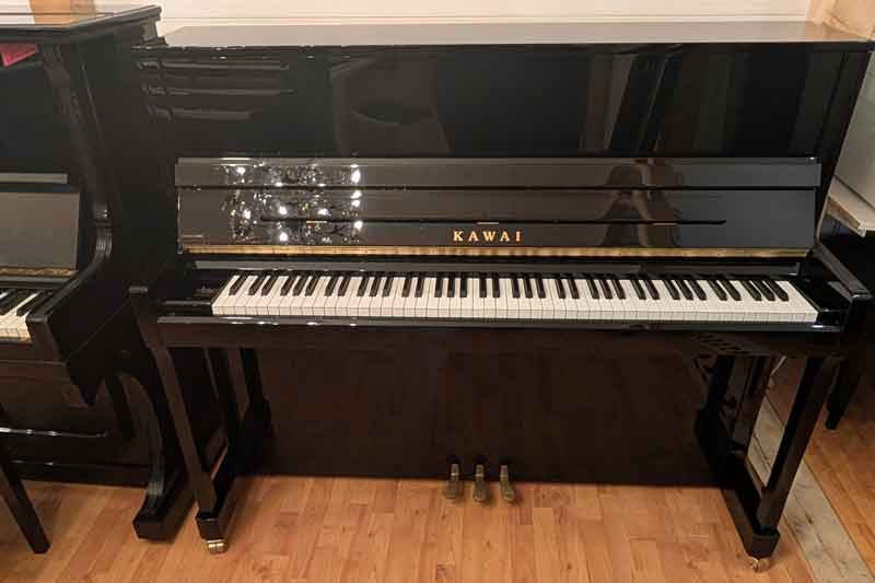 Klavier Kawai K300 schwarz poliert 