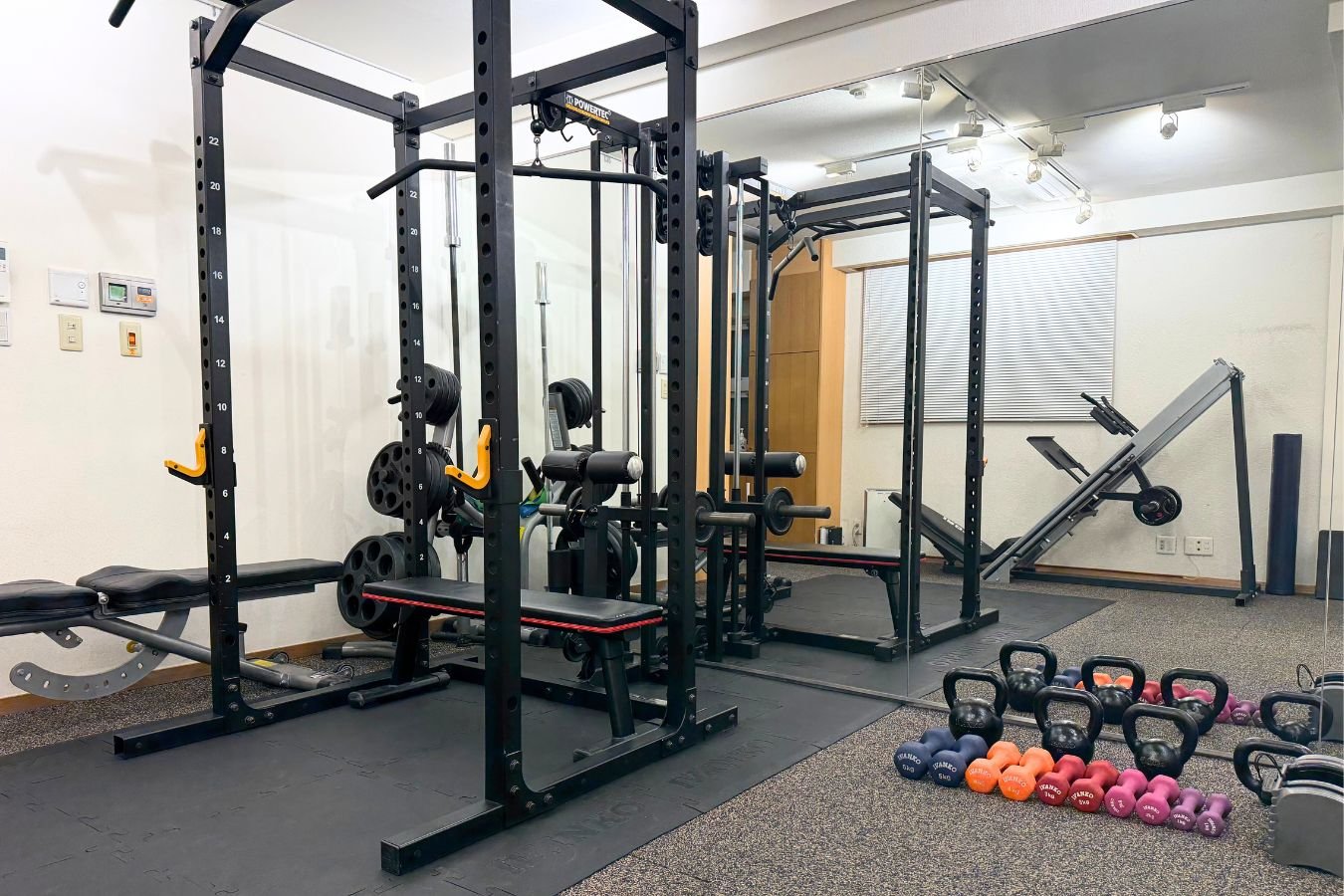 WELL BE GYM 外観・内観