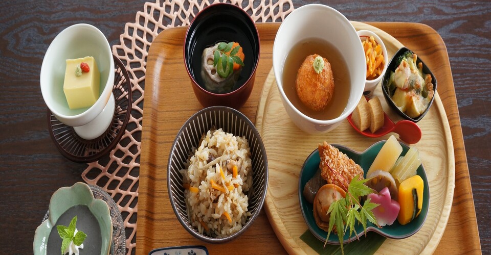 基本の和食 和食さと 『鰹(かつお)』 『桜海老』を使った初夏メニューが