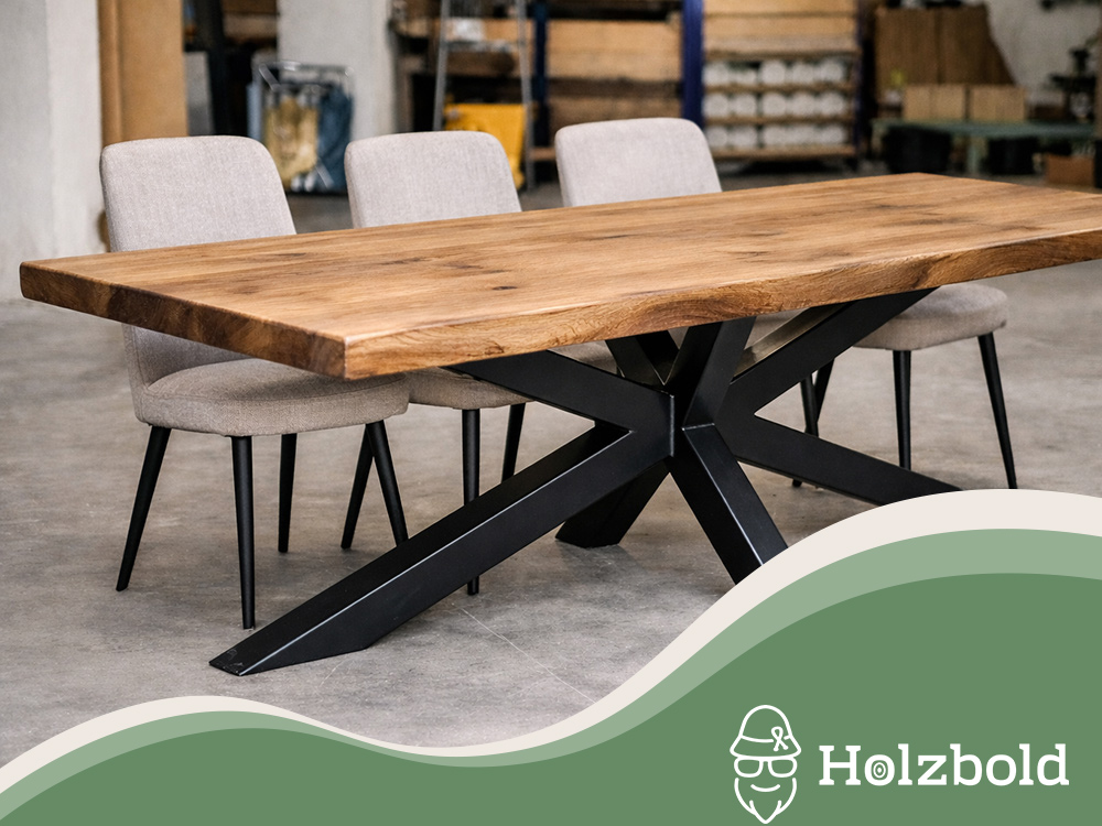 Handgefertigter Massivholztisch von Holzbold – Exklusives Interior Design der BOLD Gruppe
