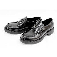 PRADA(プラダ) チョコレートブラッシュドレザー ローファー 2DE127
