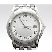  GUCCI(グッチ) 5500M シルバーダイヤル メンズウォッチ クォーツ デイト SS