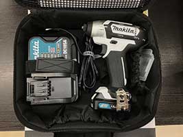 マキタ(makita) 充電式インパクトドライバ(白) 10.8V 1.5Ah バッテリ・充電器・ツールバッグ付 TD110DSHSW