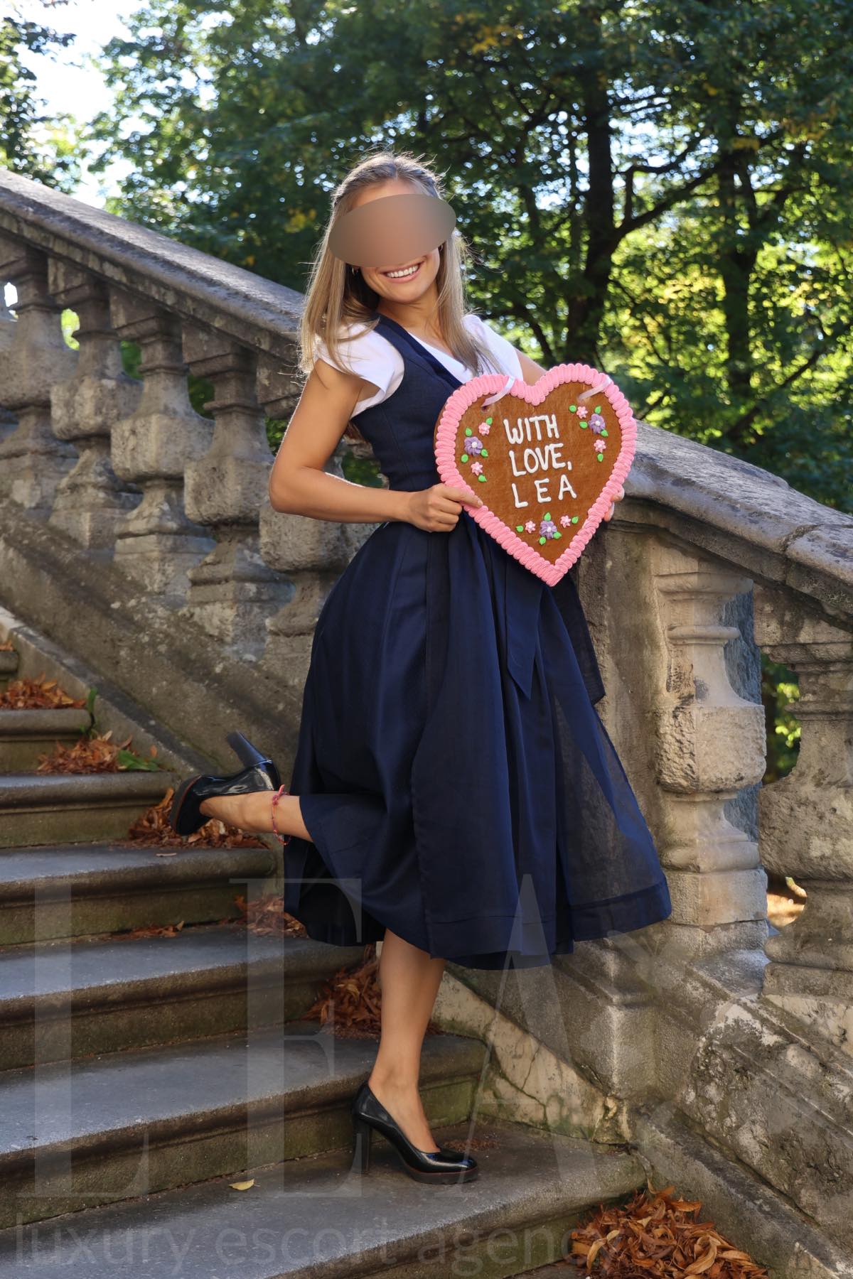 Escort Lady Ella – natürliche High Class Begleiterin aus München, empfohlen von Sina, LEA Escort