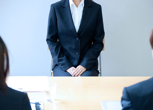 2)採用担当者と求人希望者による相談・面接の様子