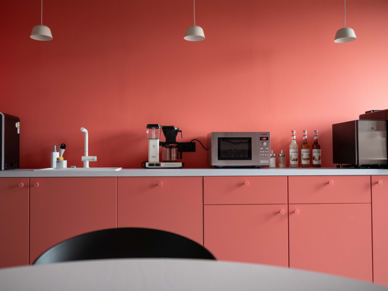 LMT Desing Tischlerei und Küchen - flaconi Küche Rot