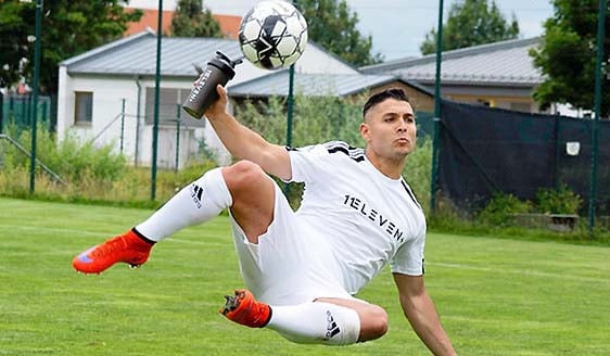 Fußball Freestyler Saki als sportlicher Influencer für zielgruppengerechtes Social Media Marketing
