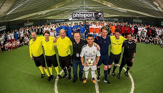 Fußball Freestyler Showeinlage als Rahmenprogramm für Vereinsturniere und Sportfeste