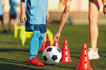 Dribbel-Parcours – Spiel-Idee für den Fußball-Kindergeburtstag