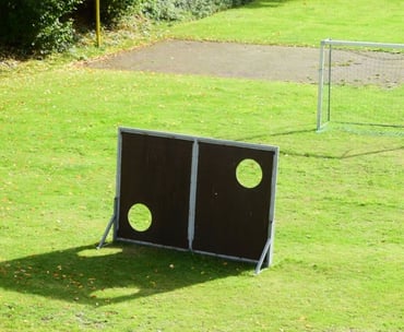 Torwand-Schießen – Spiel-Idee für den Fußball-Kindergeburtstag